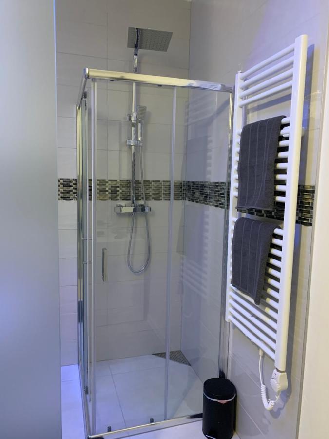 Executive Single Room With En-Suite In Guest House City Centre Luxembourg By Eksteriør billede