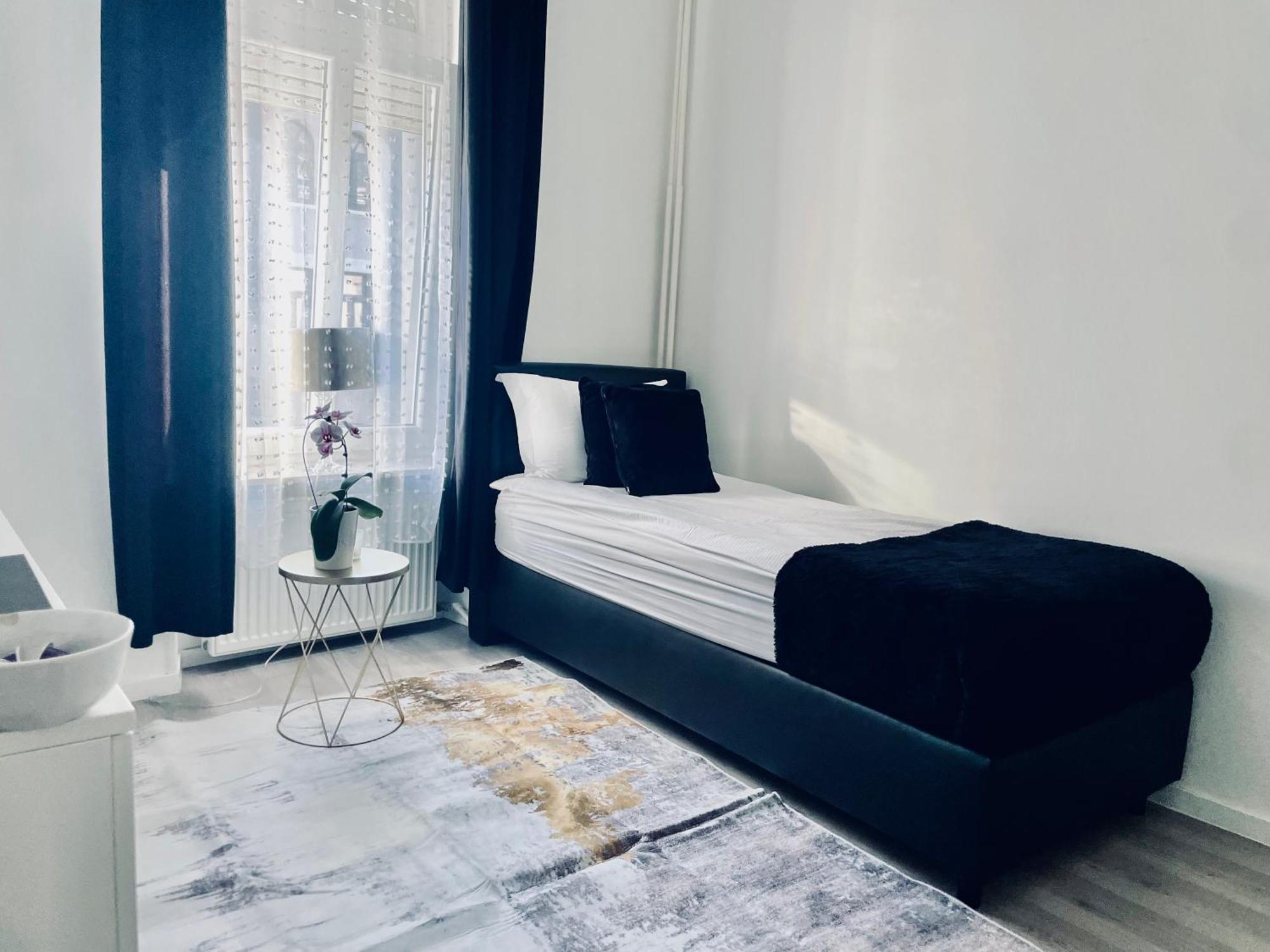Executive Single Room With En-Suite In Guest House City Centre Luxembourg By Eksteriør billede